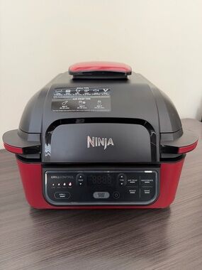 Ninja Foodi IG350Q, 5 in 1 Indoor Grill  Air Fry, Roast, Bake, Dehydrate. No Box